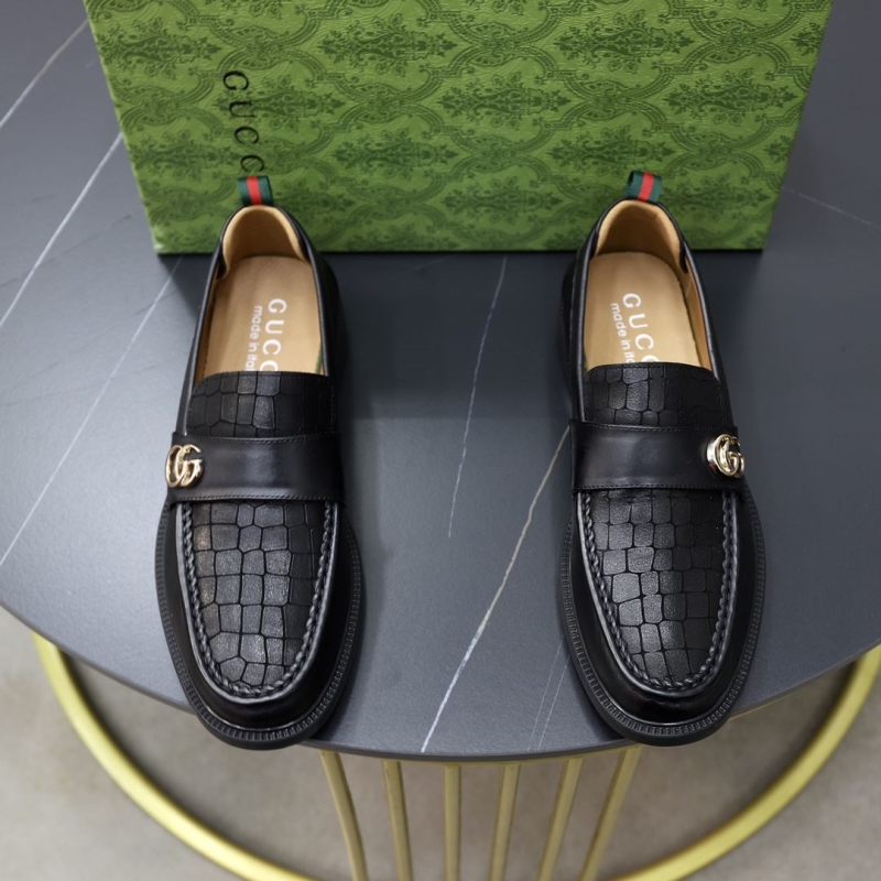 G*u*i leather shoes